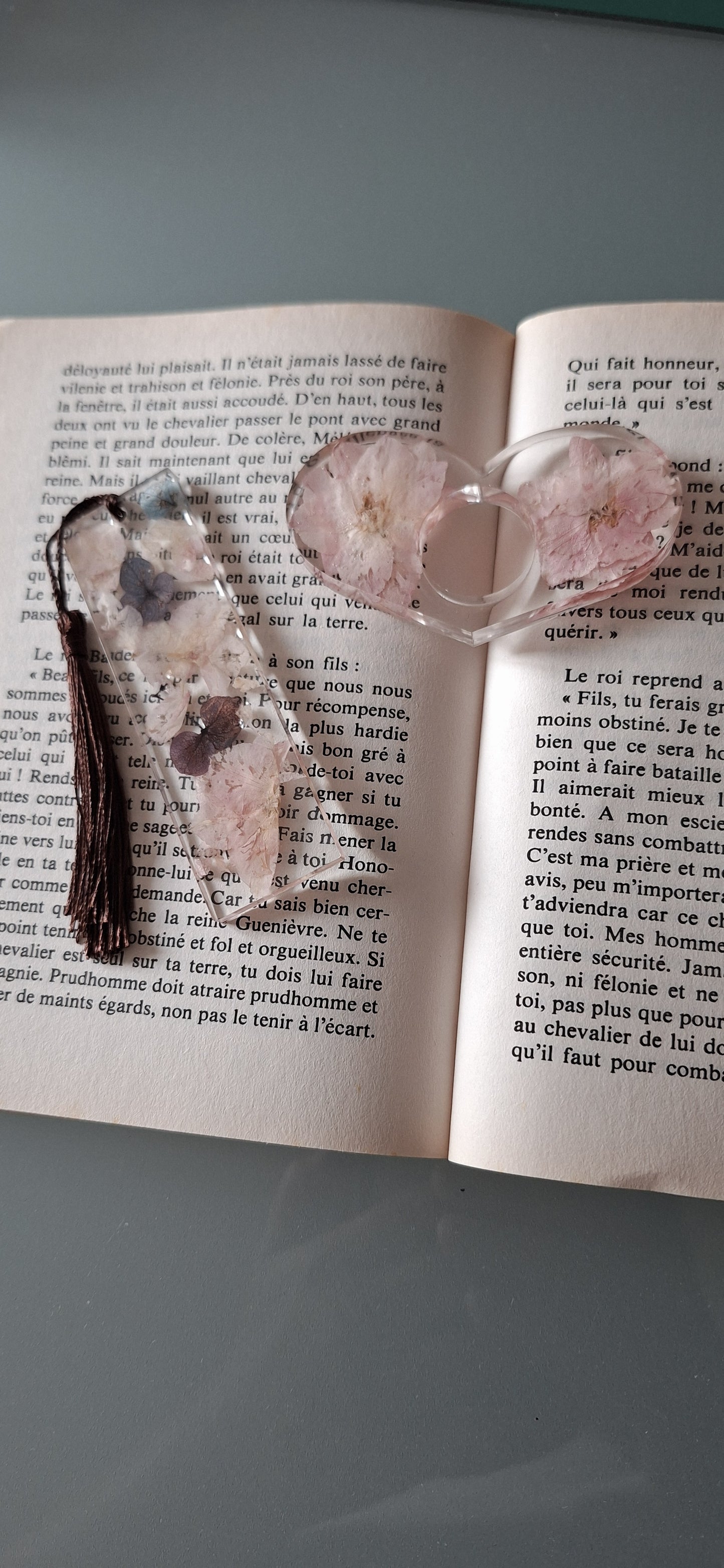🌸Marque-pages en résine + bague de lecture assortie – Fleurs naturelles séchées 🌸