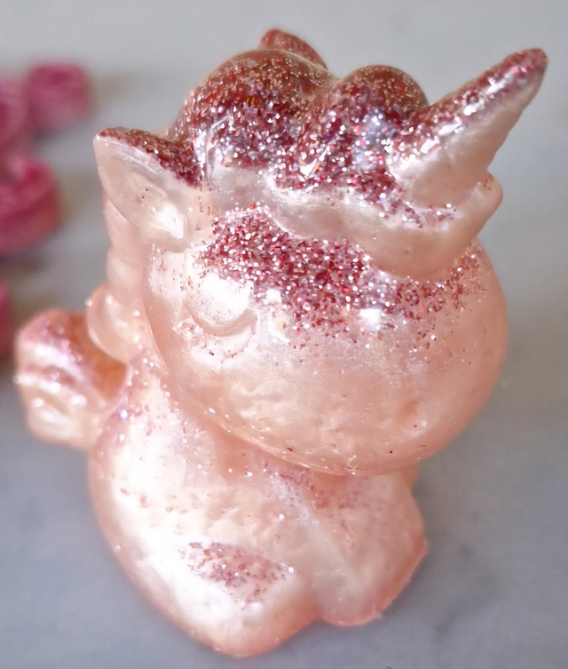 Mini licorne enchantée en résine