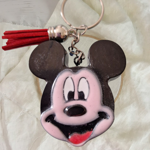 Porte-Clés Tête de Souris Célèbre (Inspiré de Mickey) avec Pompon Rouge🏰
