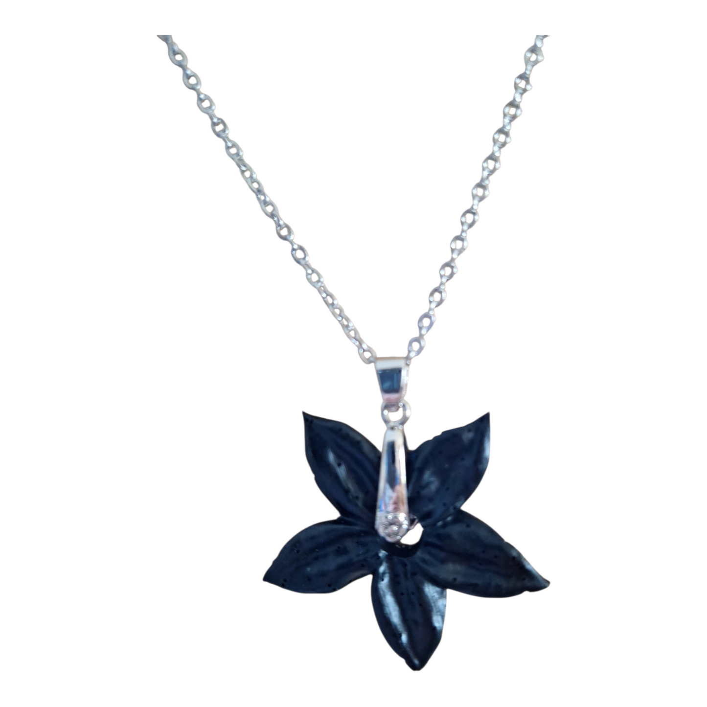 Collier Pendentif Fleur en Résine Noire 3,5 cm - Chaîne Argentée 50 cm