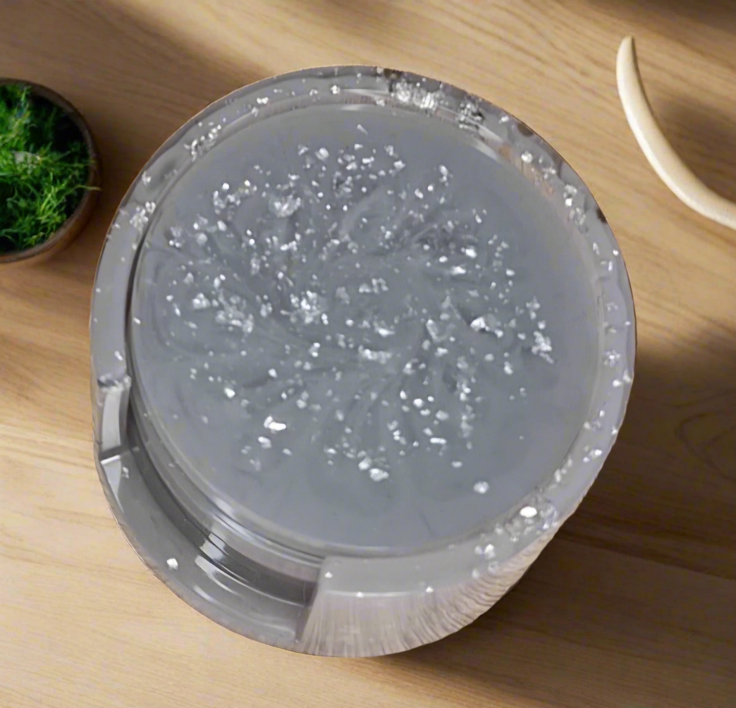 Dessous de verre en résine époxy gris scintillant – Élégance artisanale