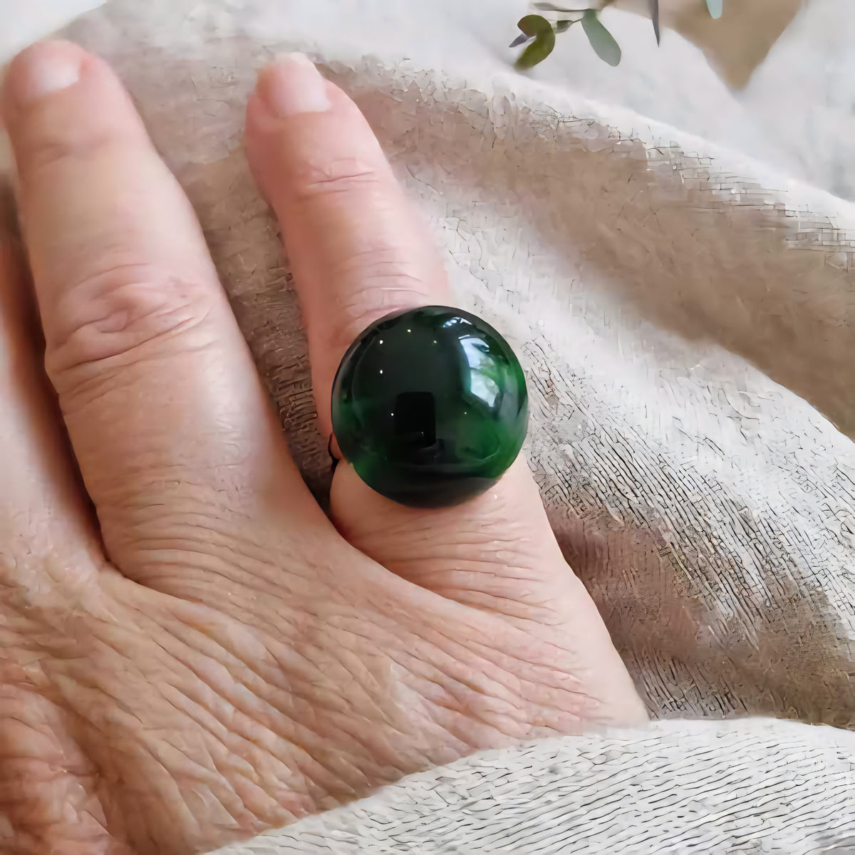 Bague Boule Vert Bouteille - Gros Dôme Émeraude - Résine Époxy Brillante
