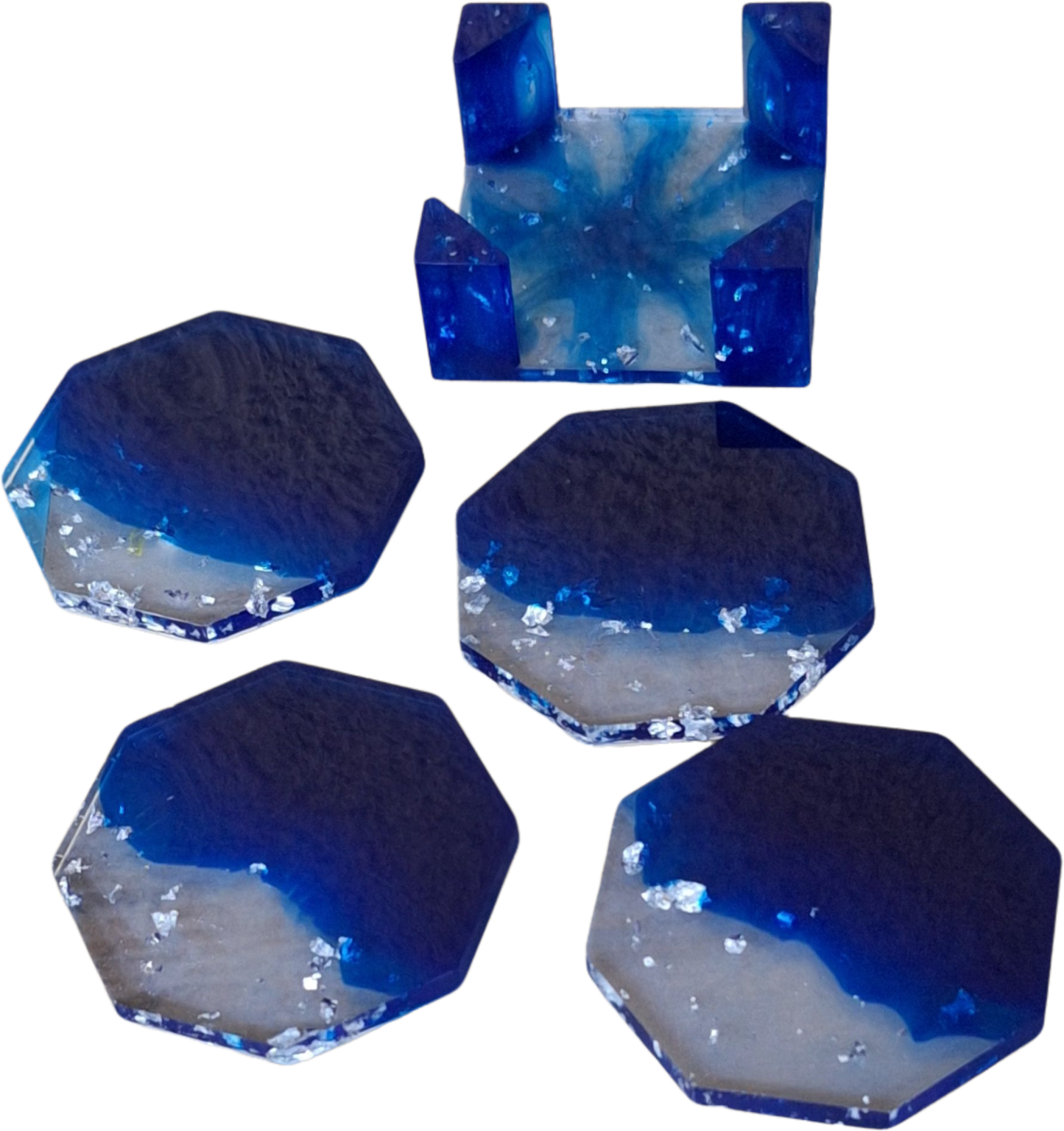 Set de 4 sous-verres octogonaux en résine époxy bleu océan avec éclats scintillants. Support assorti inclus. Pièce unique faite main