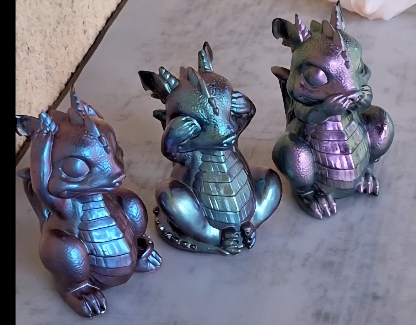 Trio de Petits Dragons « Les 3 Sages » – Résine Époxy Effet Métallisé
