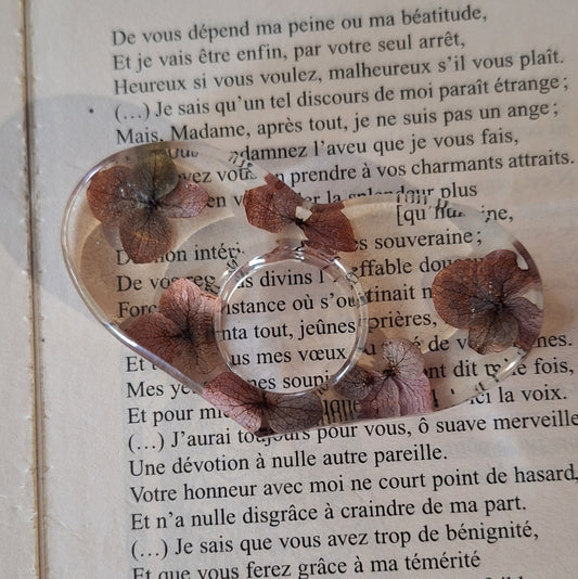 Bague de Lecture Unique en Résine et Fleurs d'Hortensia Séchées