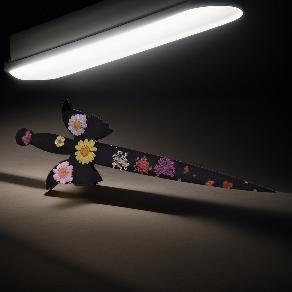 Dagues et Épées en Résine Époxy avec Fleurs Séchées