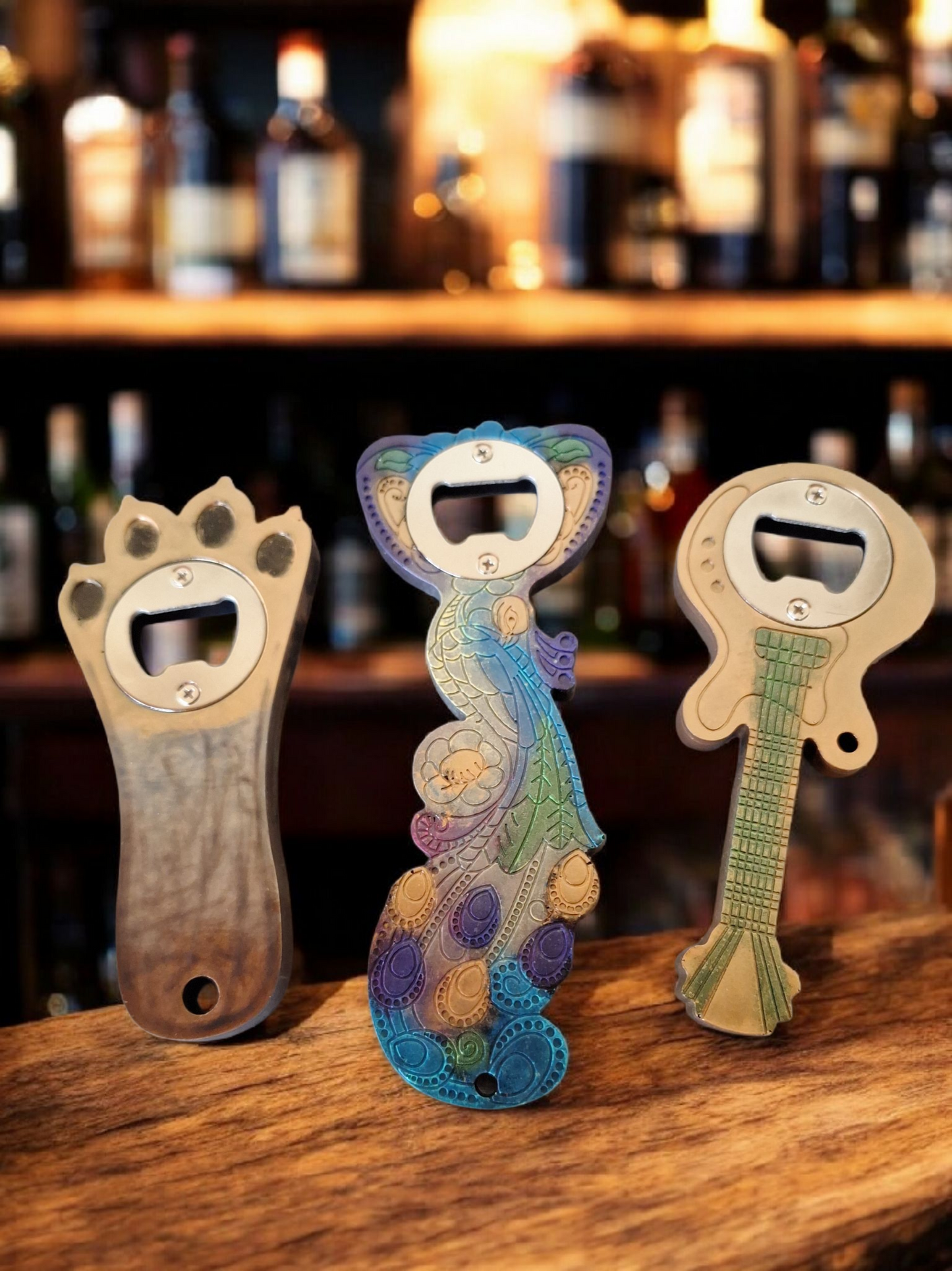 Décapsuleur original en résine époxy – Cadeau artisanal et déco bar unique