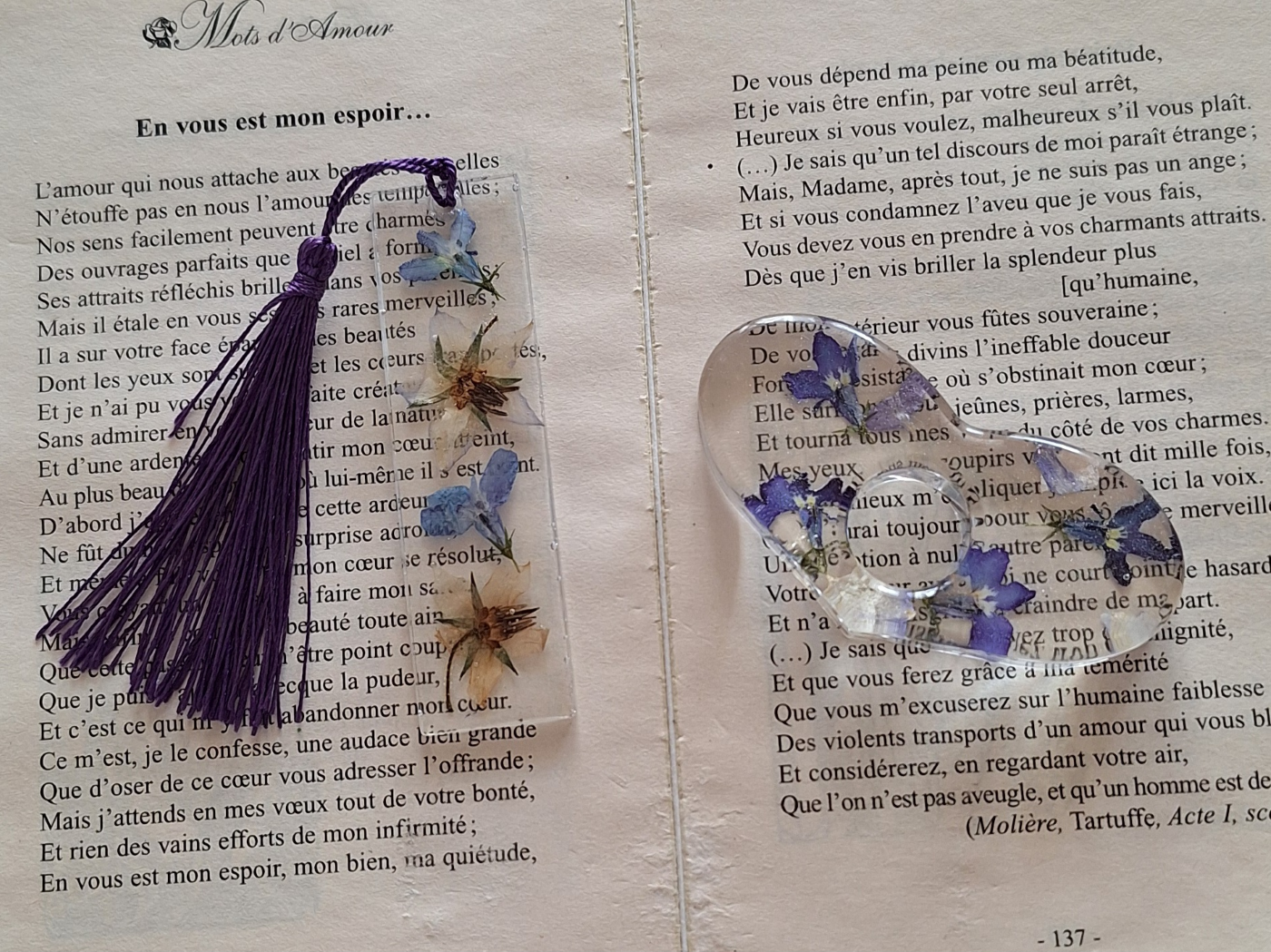Ensemble Marque-Page & Bague de Lecture Fait Main en Résine Époxy