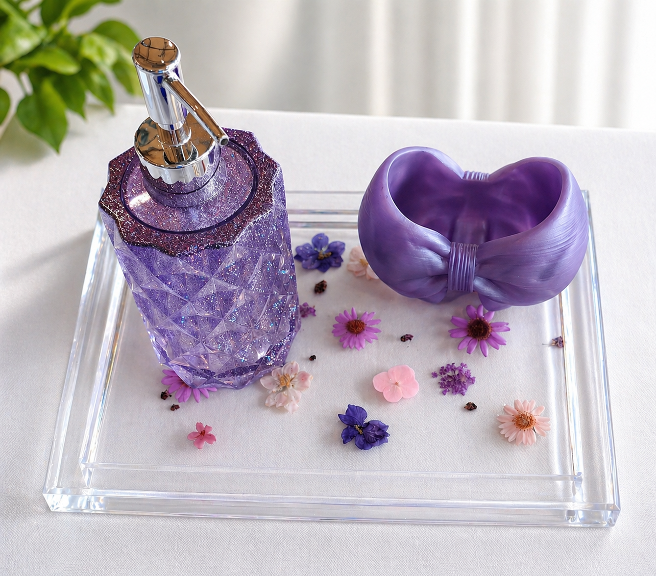 Plateau décoratif en résine époxy violet avec boîtes cœur – Fleurs séchées – Fait main