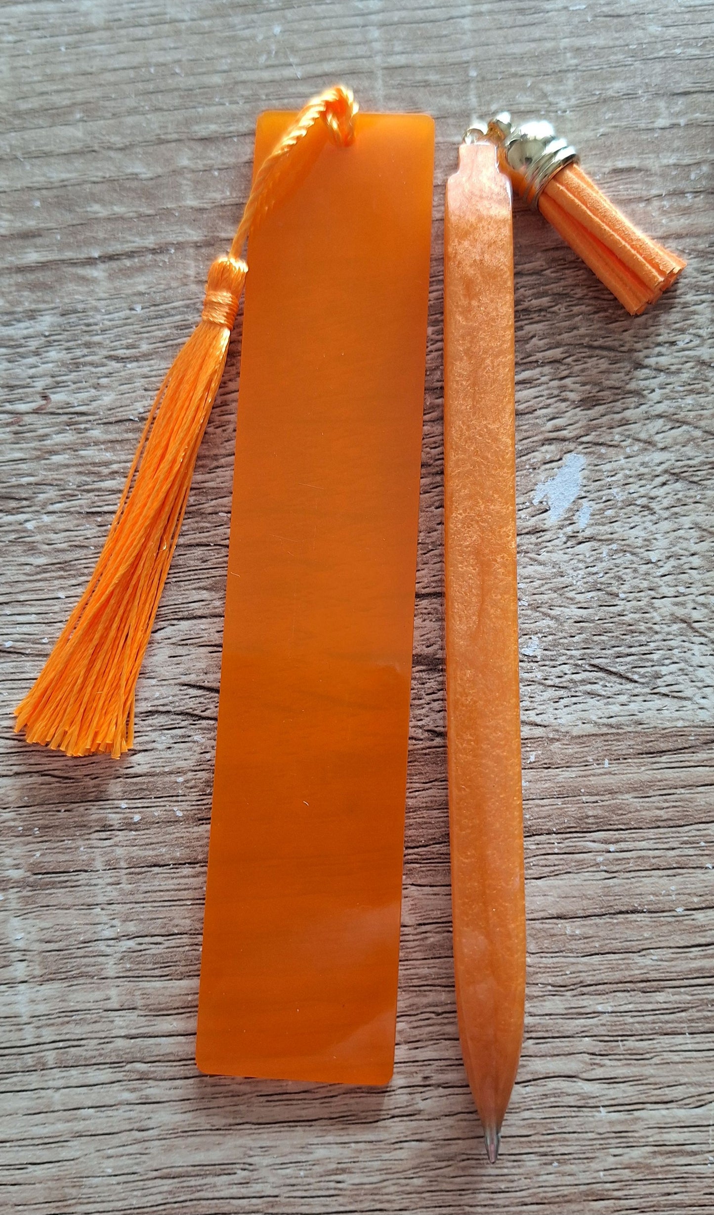Coffret Duo Marque-page et Stylo en Résine Fait Main