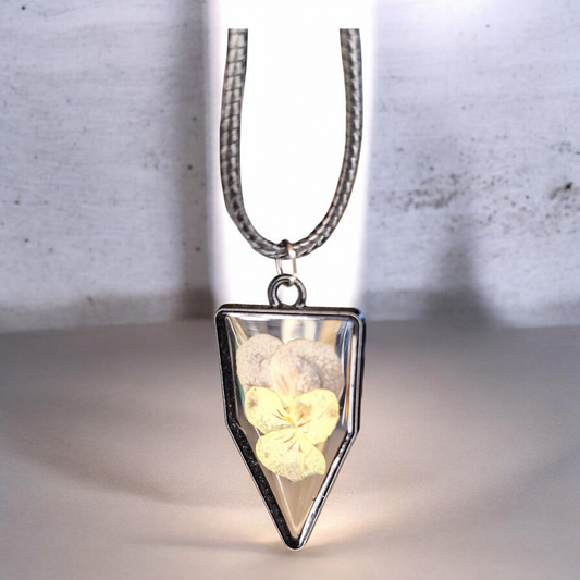 Pendentif Géométrique Losange en Résine Cristalline - Véritable Pensée sans Fond