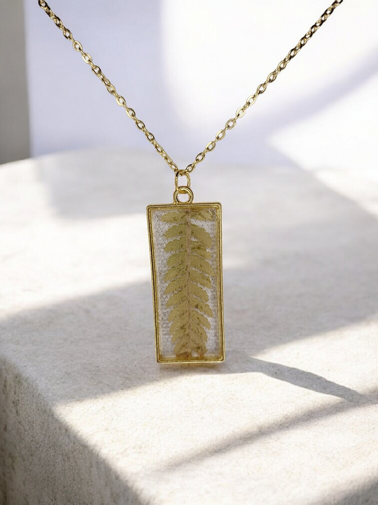 Collier Pendentif Rectangle Doré - Véritable Feuille de Fougère