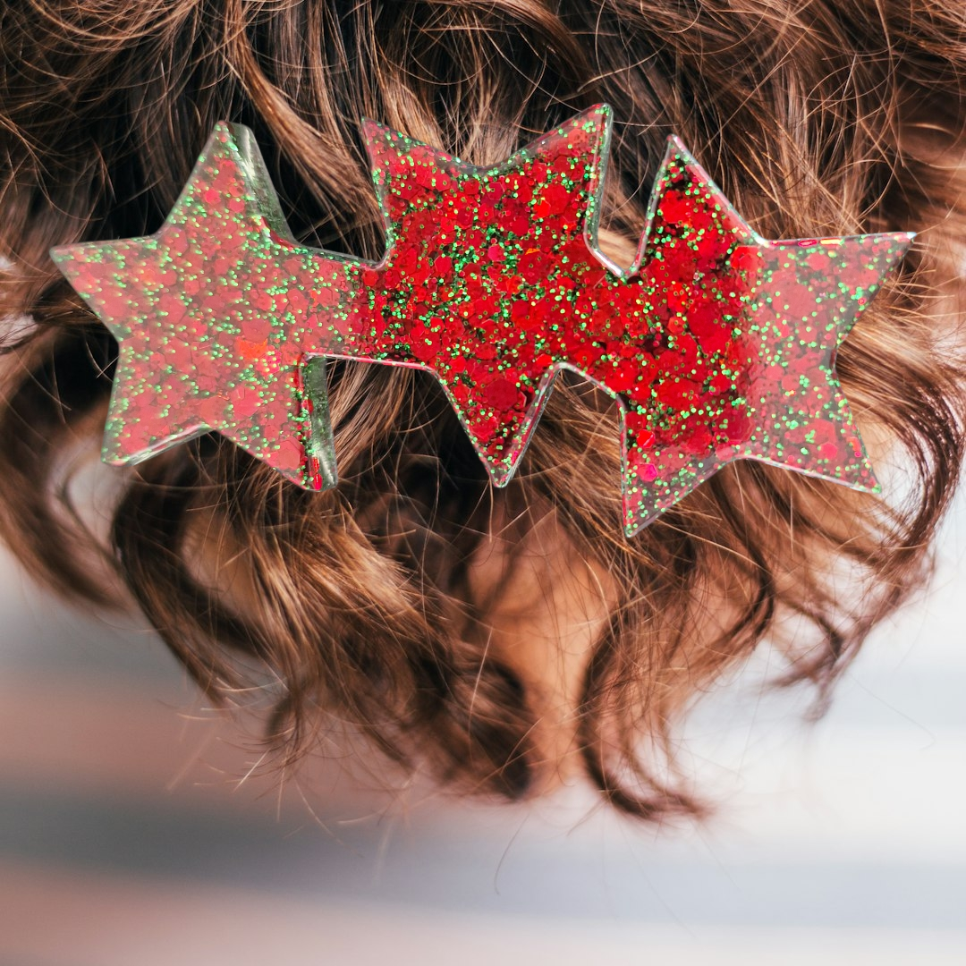 Pince à cheveux artisanale en résine époxy – Fait main