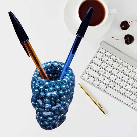 🖋️ Pot à Stylos "Skull" en Résine Époxy – Bleu Perlé