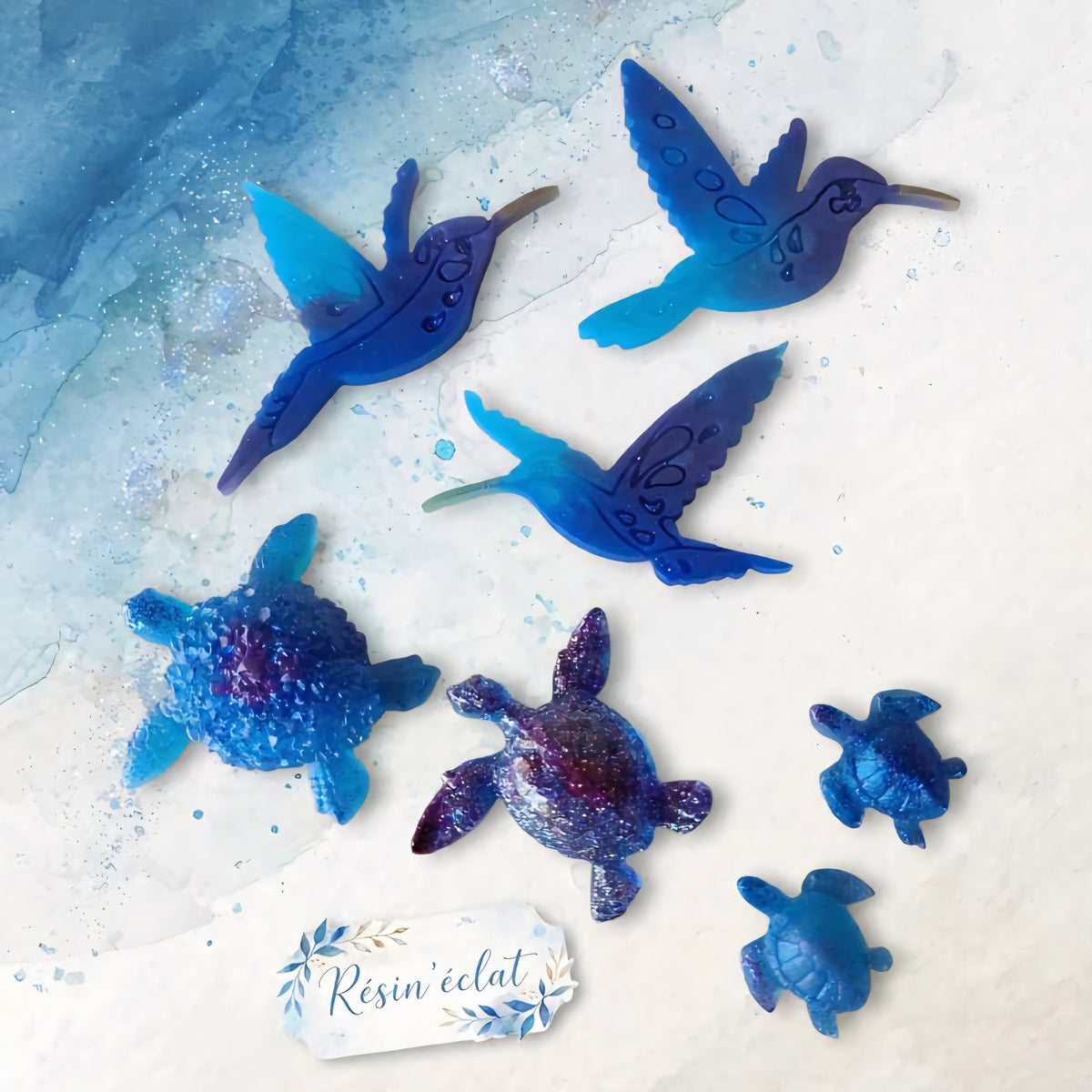 Famille de 4 Tortues Océan en Résine Époxy - Lagon Bleu et Sable - Pièce Unique