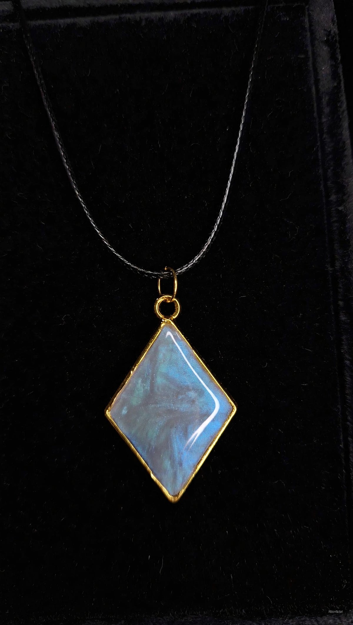 Collection Éclat - Collier Pendentif en Résine UV Starry Sky - Fait Main