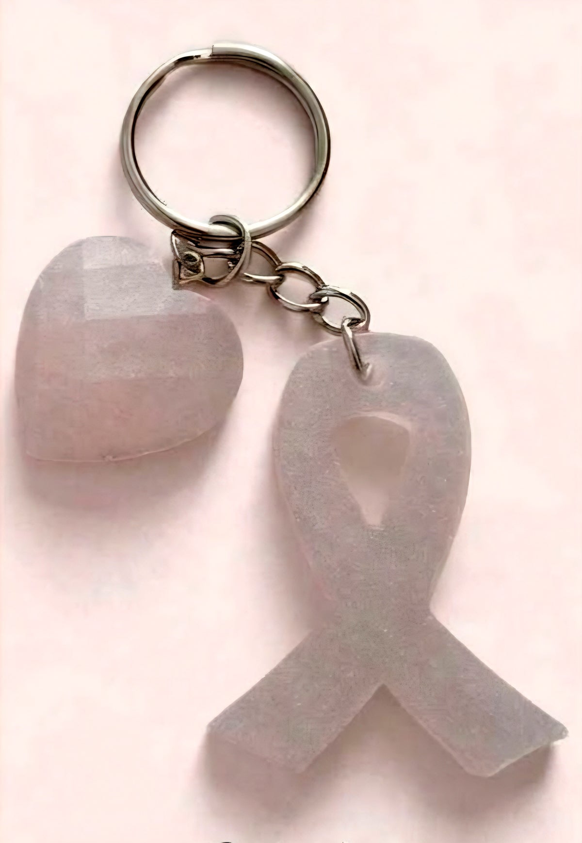 Porte-clé Ruban Rose Nacre - Octobre Rose - 2 Variantes Cœur - Résine