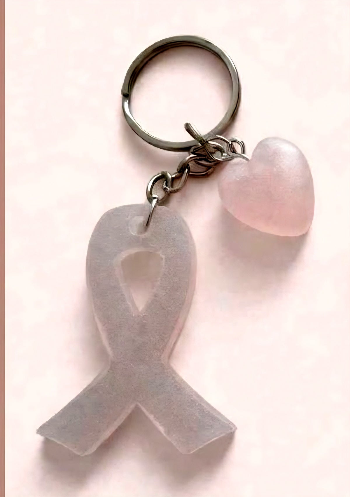 Porte-clé Ruban Rose Nacre - Octobre Rose - 2 Variantes Cœur - Résine