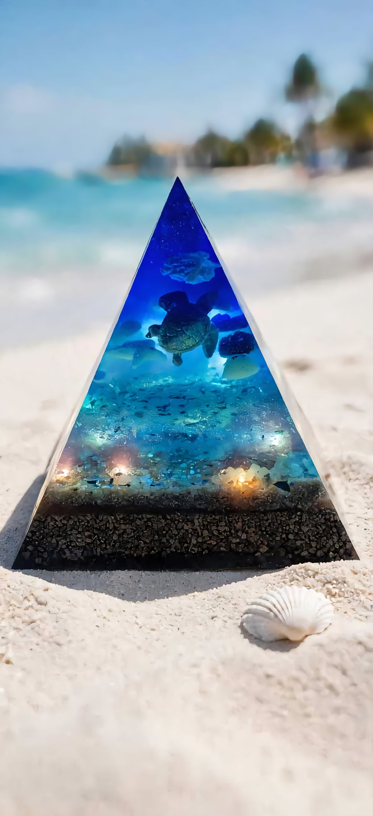 GRANDE PYRAMIDE OCÉAN LUMINEUSE XXL 16cm - 1,344kg - LED INTÉGRÉES - 4 FACES