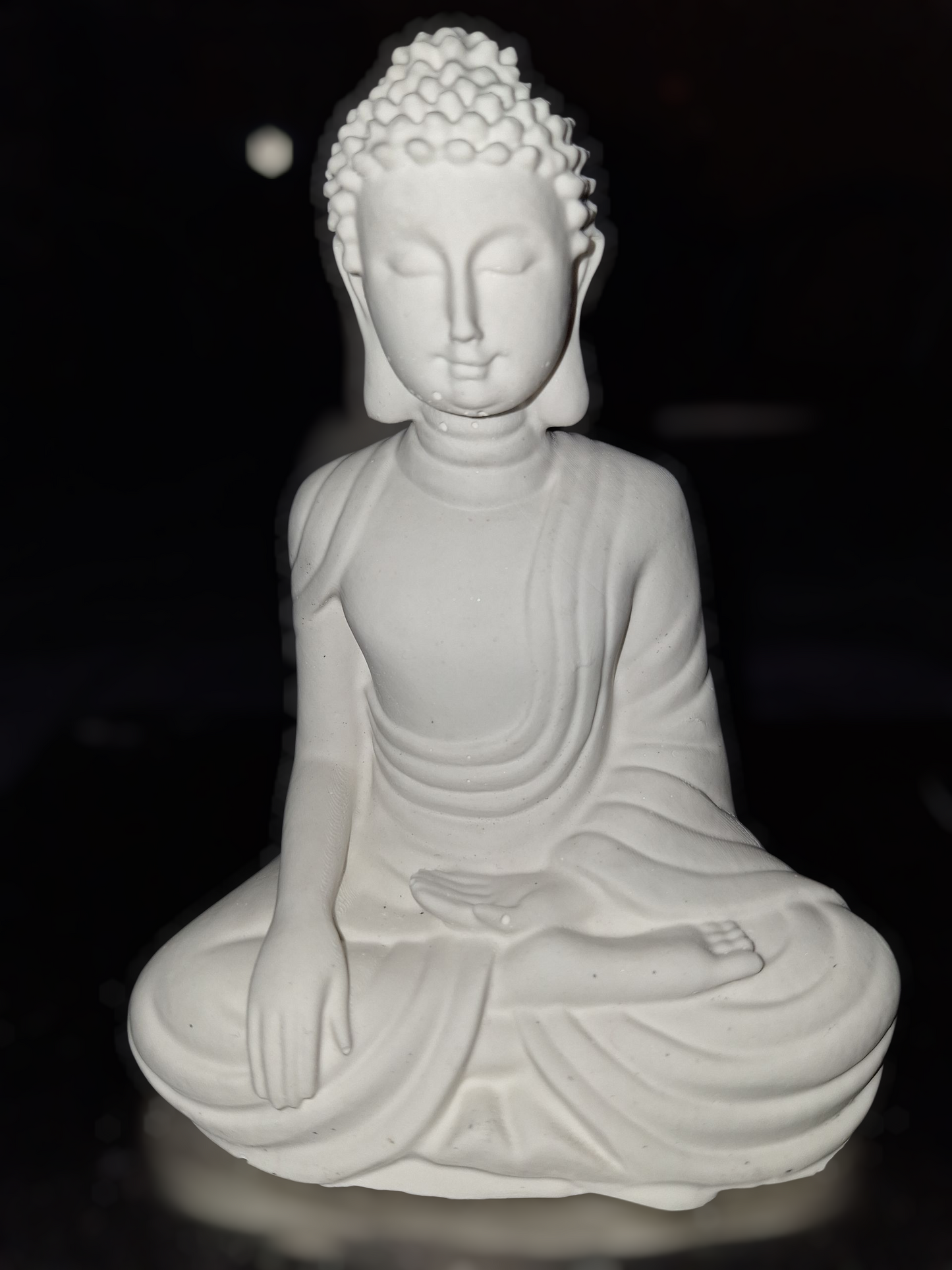 Bouddha Gautama Assis Blanc Mat - Sculpture Artisanale en Résine Éco-Responsable