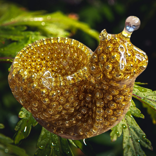 ORÉON – Escargot déco en résine dorée