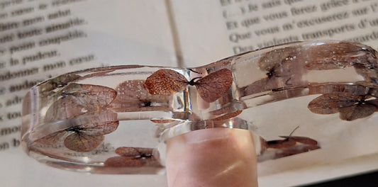 Bague de Lecture Unique en Résine et Fleurs d'Hortensia Séchées
