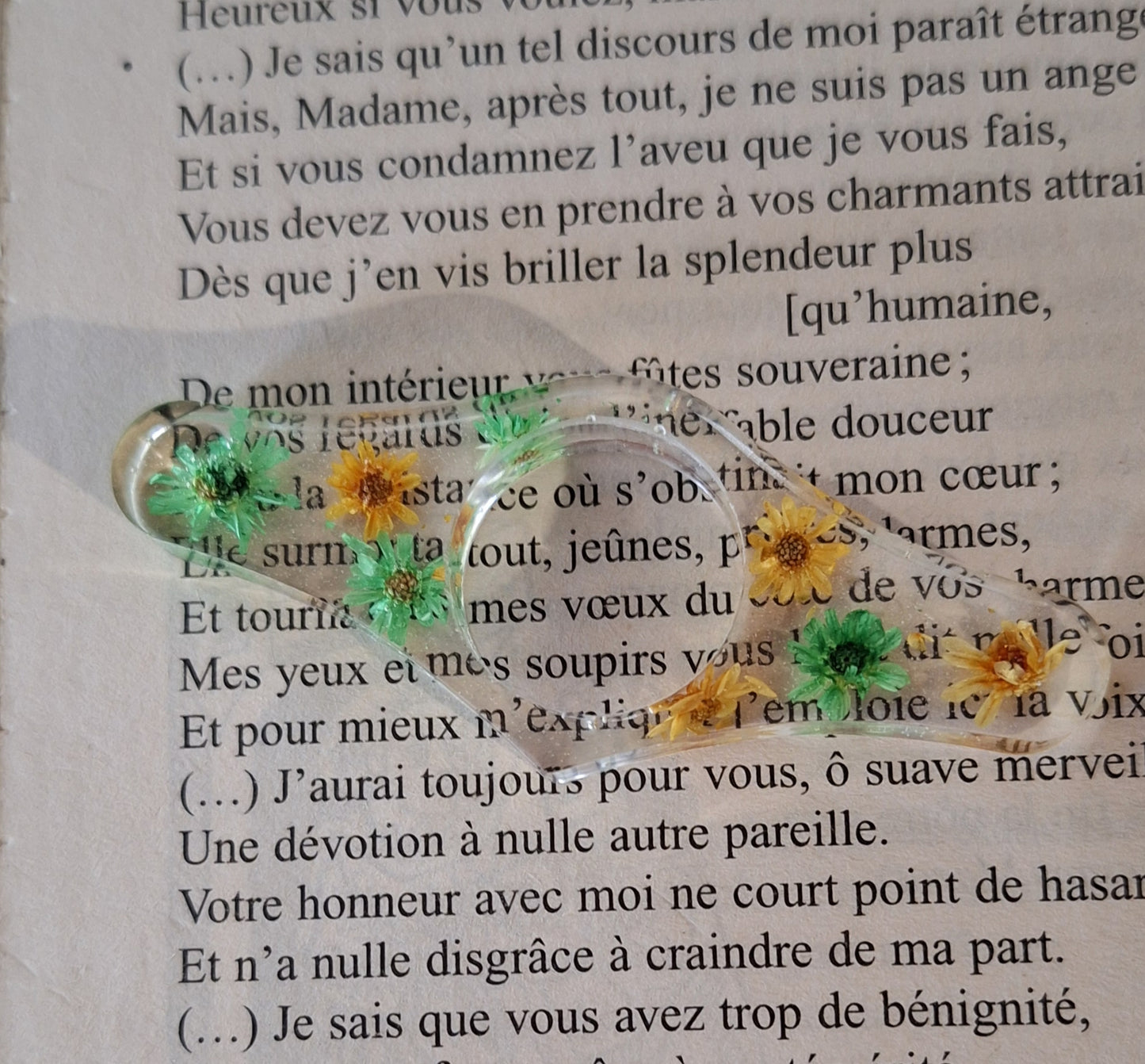 Bague de Lecture Porte-Page en Résine Époxy Transparente et Fleurs Séchées (Jaunes & Vertes)