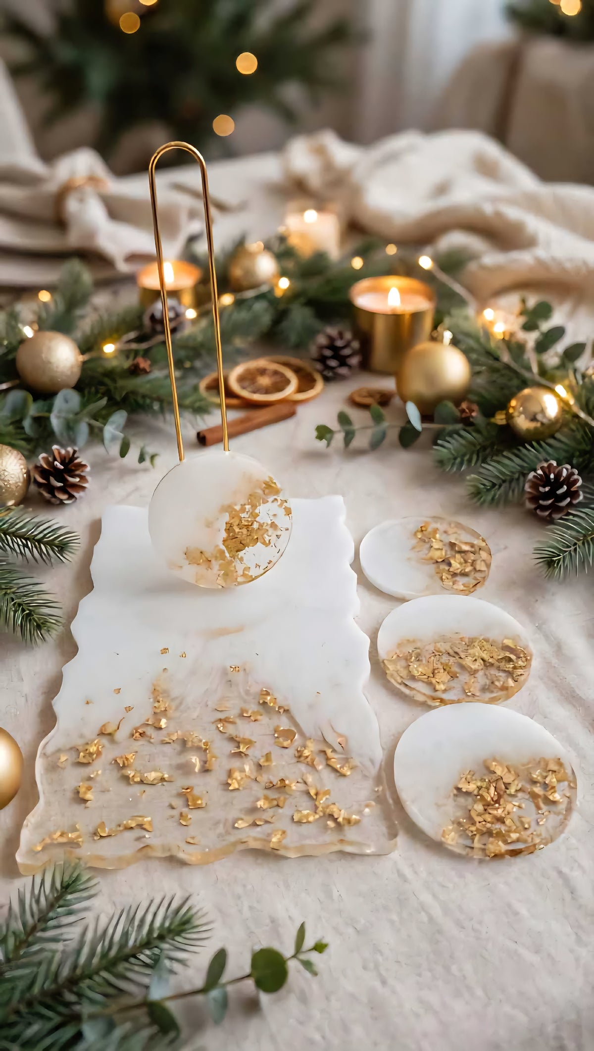 Porte Essuie-Tout Résine Epoxy Blanc et Feuilles d'Or + Plateau + 4 Dessous de Bouteilles Offerts - Fait Main - Résin'éclat